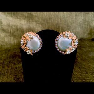 Beautiful Vintage Earrings * Rhinestones